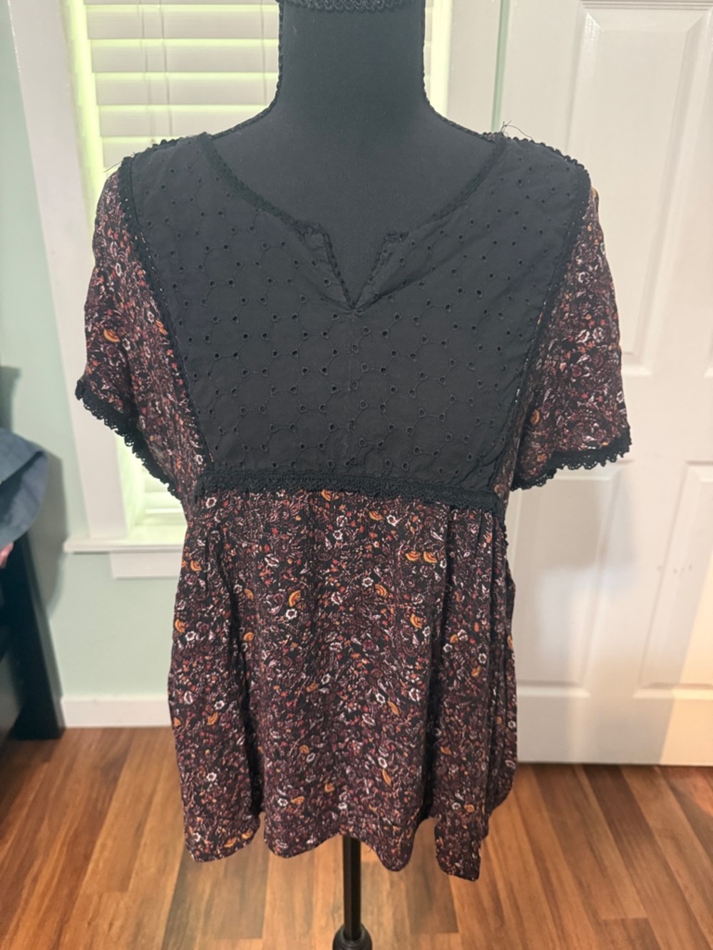 Knox Rose Black Floral Peplum Top